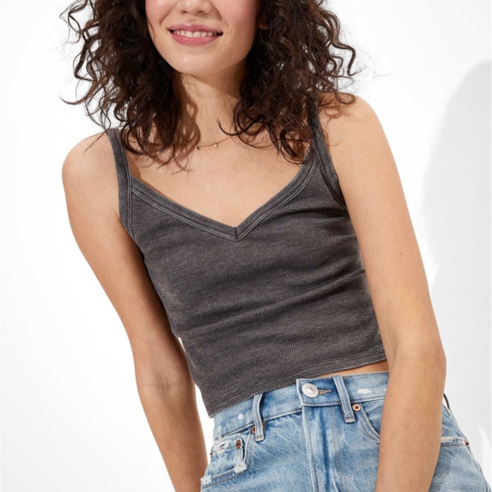 NWOT V neck American eagle crop tank top